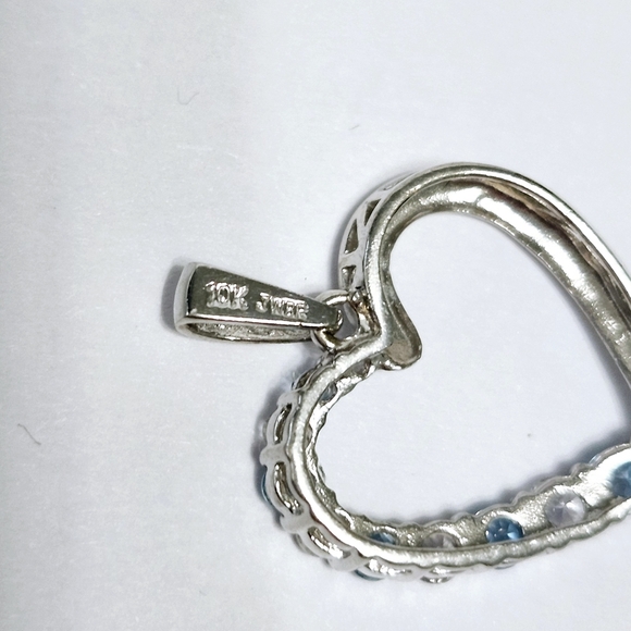10KW Gold Blue Topaz Heart Pendant - Picture 8 of 10
